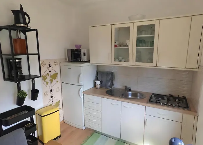 绿色花园公寓 * 奥帕提亚